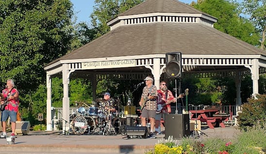 Milton music in the park Milton, De Bandstand